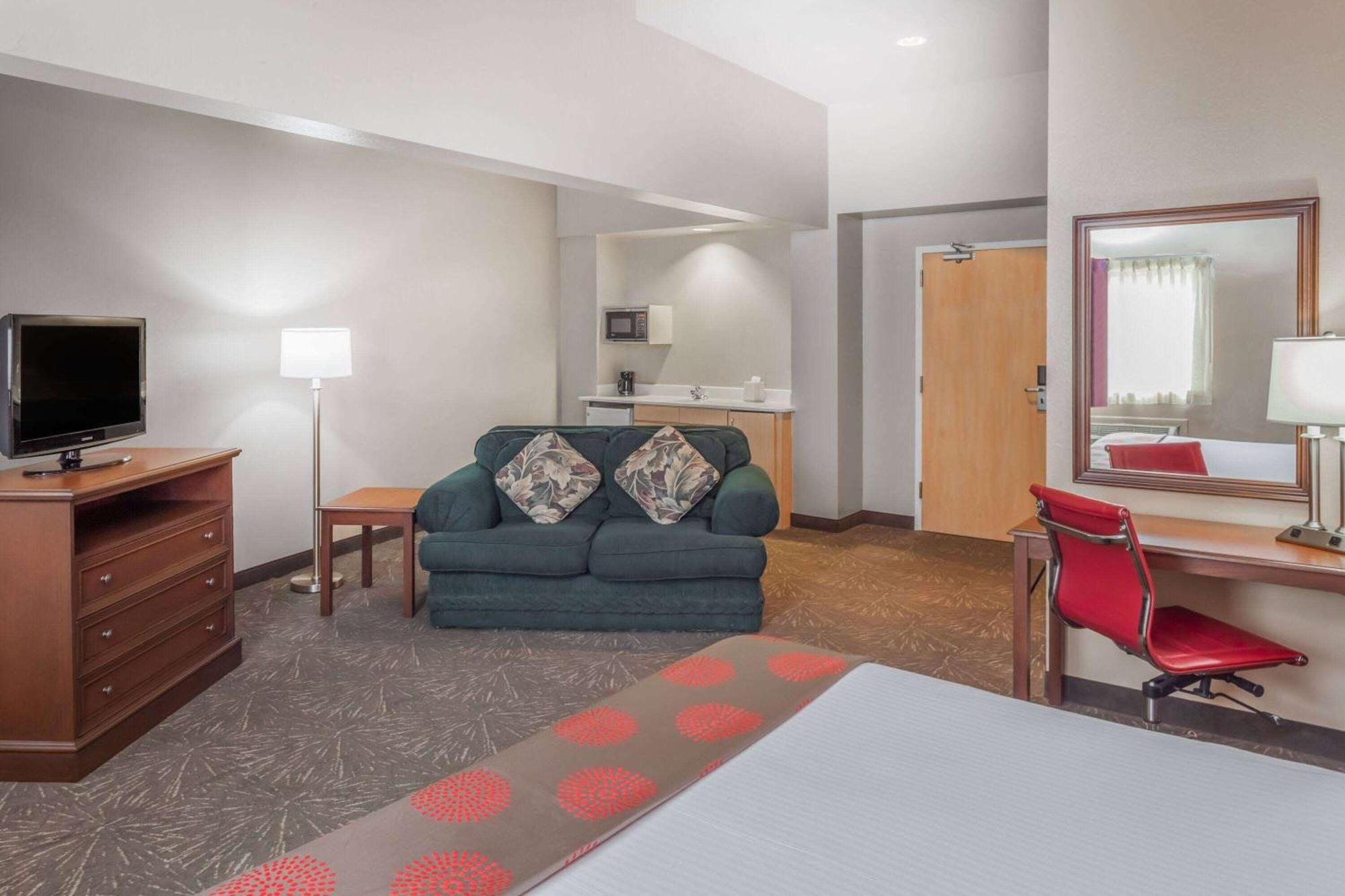 Ramada By Wyndham Hammond Hotel & Conference Center ภายนอก รูปภาพ