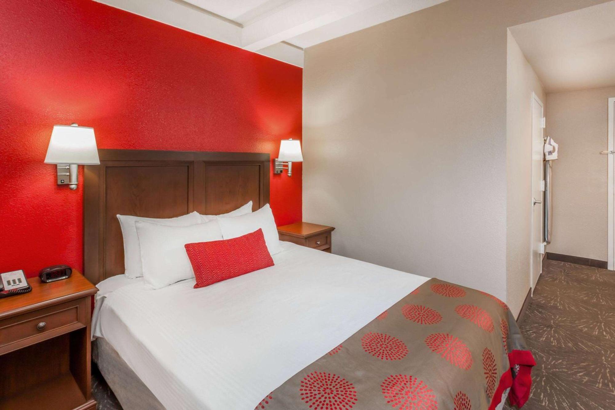 Ramada By Wyndham Hammond Hotel & Conference Center ภายนอก รูปภาพ