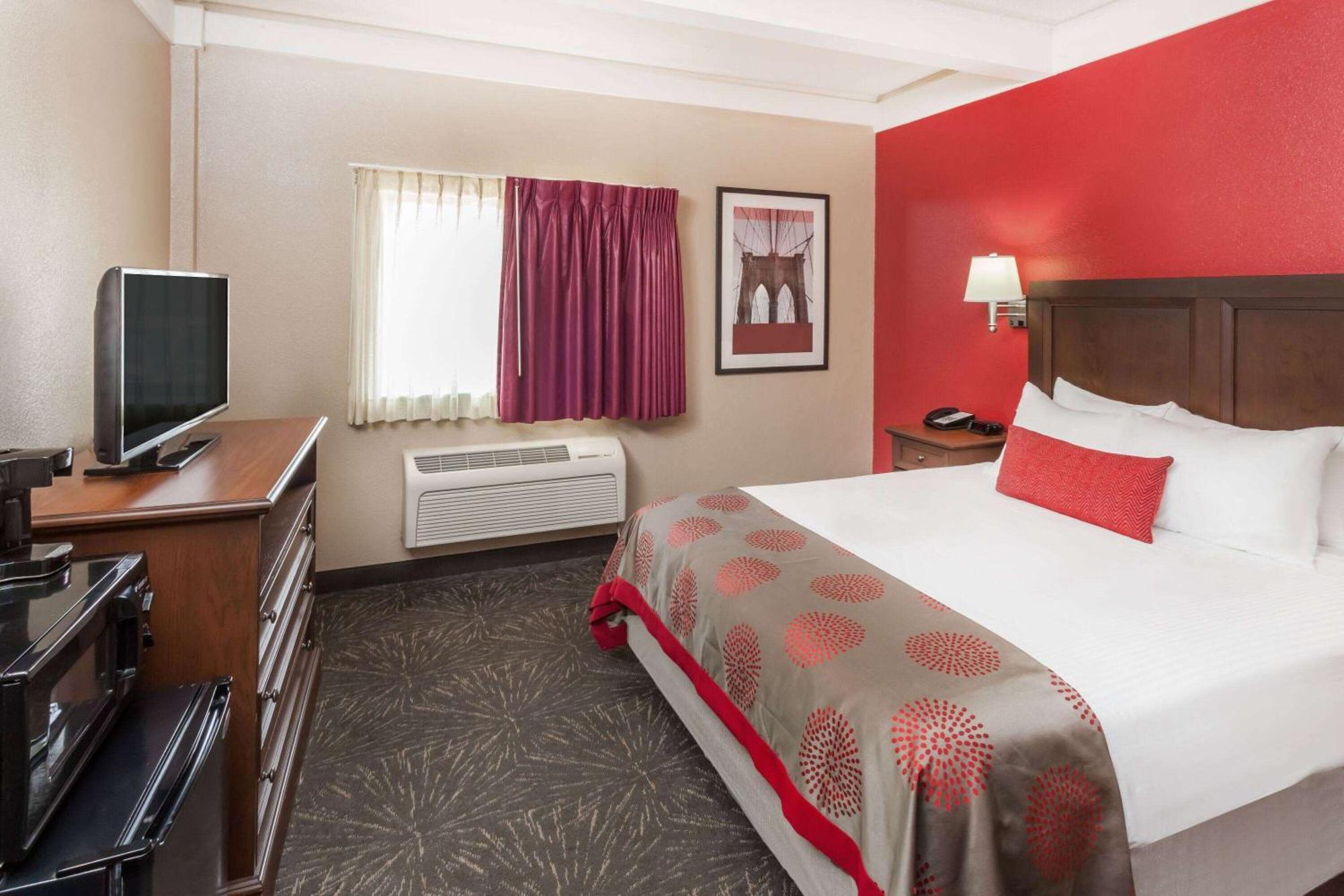 Ramada By Wyndham Hammond Hotel & Conference Center ภายนอก รูปภาพ